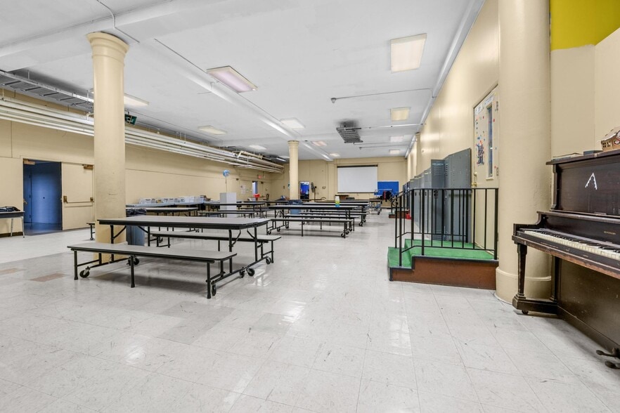 More Photos Of 21 Davidson Ave, Buffalo Schools For Sale