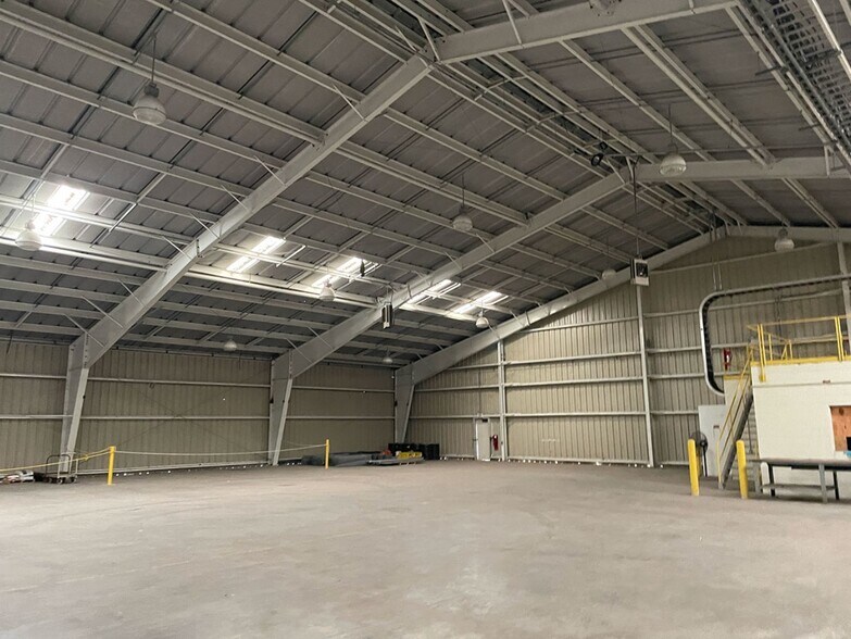 More Photos Of Industrial Dr @ Swinging Bridge, Old Hickory Warehouse For Lease