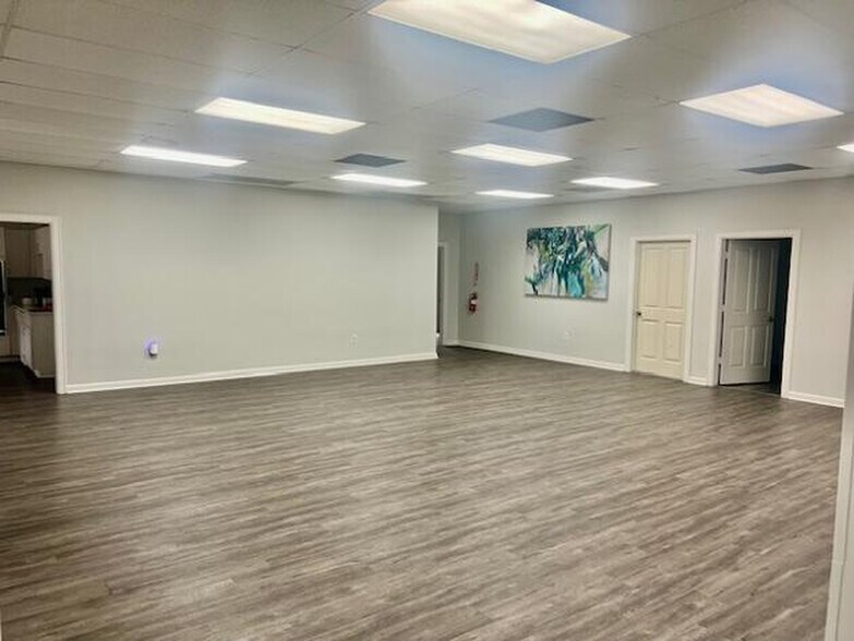 More Photos Of 9202 Lambright Rd, Houston Warehouse For Sale