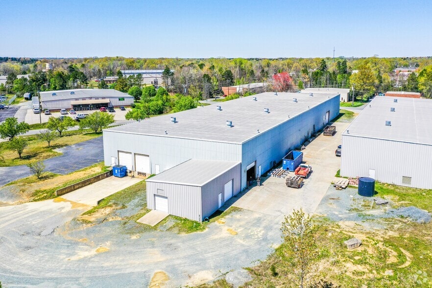 More Photos Of 2812 Chamber Dr, Monroe Manufacturing For Sale