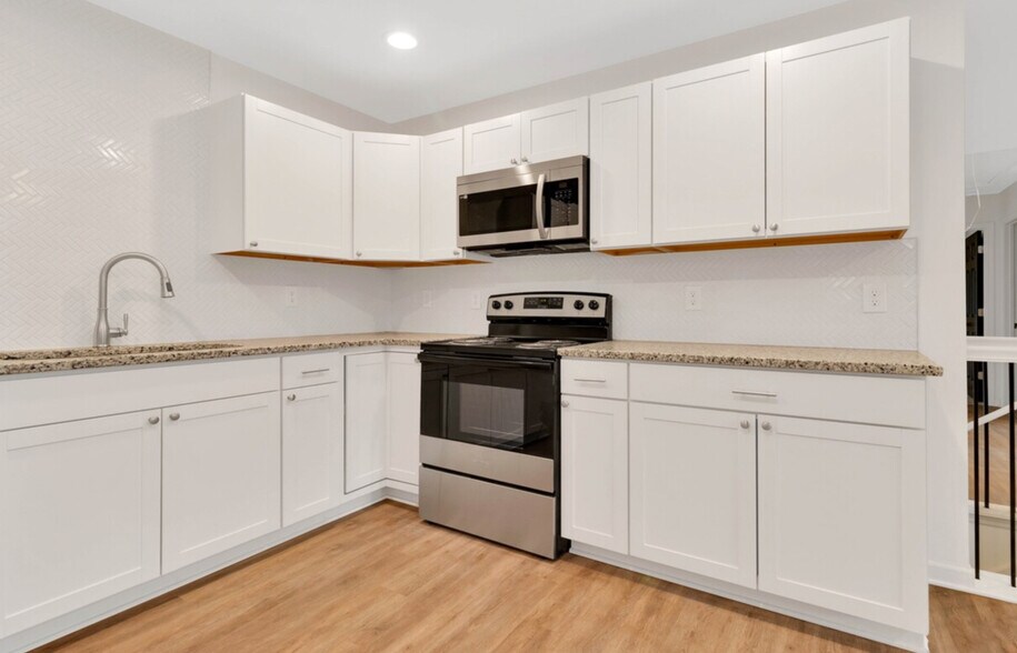 More Photos Of 2307 Veterans Memorial Hwy SW, Austell Flex For Sale