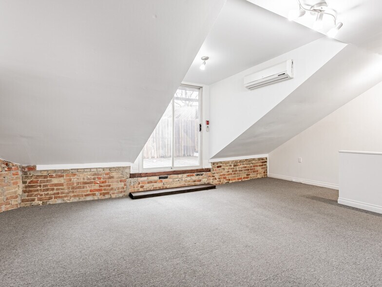 More Photos Of 24 Webster Av, Toronto Apartments For Sale