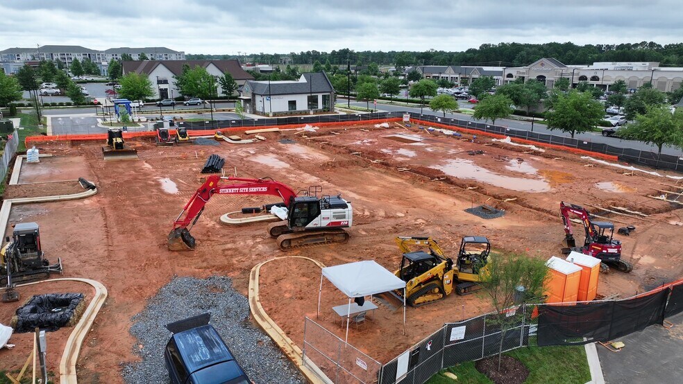 More Photos Of Berewick Town Center dr, Charlotte Medical For Lease