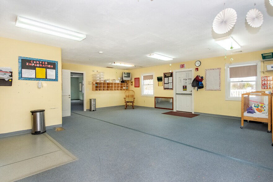 More Photos Of 105 Durham Rd, Dover Daycare Center For Sale