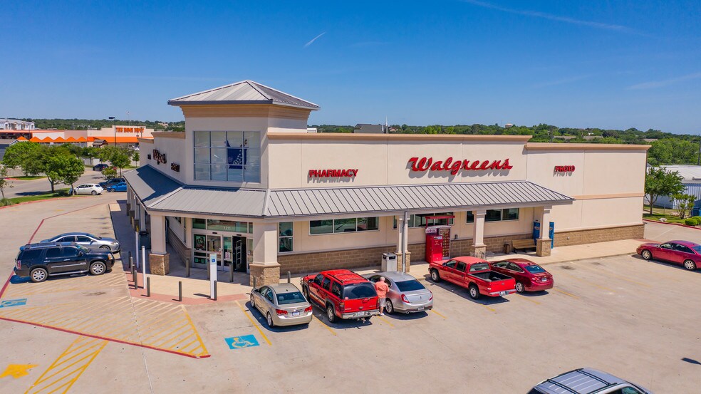 More Photos Of 1211 US Highway 281, Marble Falls Drugstore For Sale
