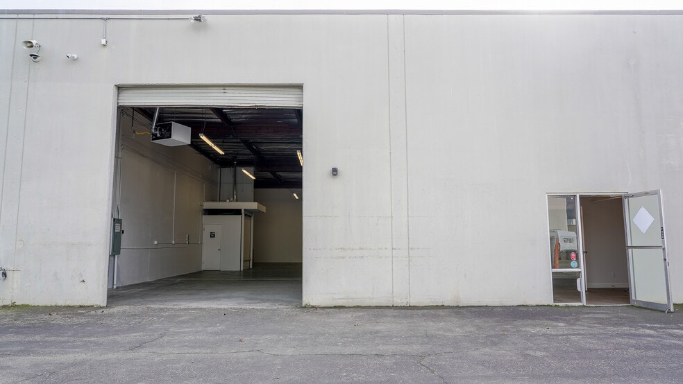 More Photos Of 20-24 Mark Dr, San Rafael Manufacturing For Lease