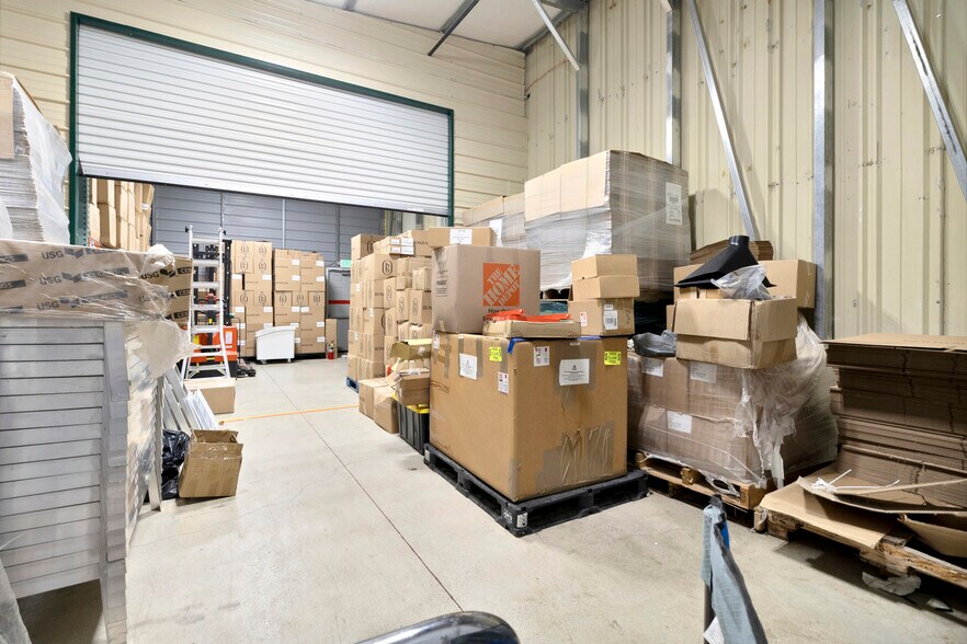 More Photos Of 991 Industrial Way, King City Warehouse For Lease