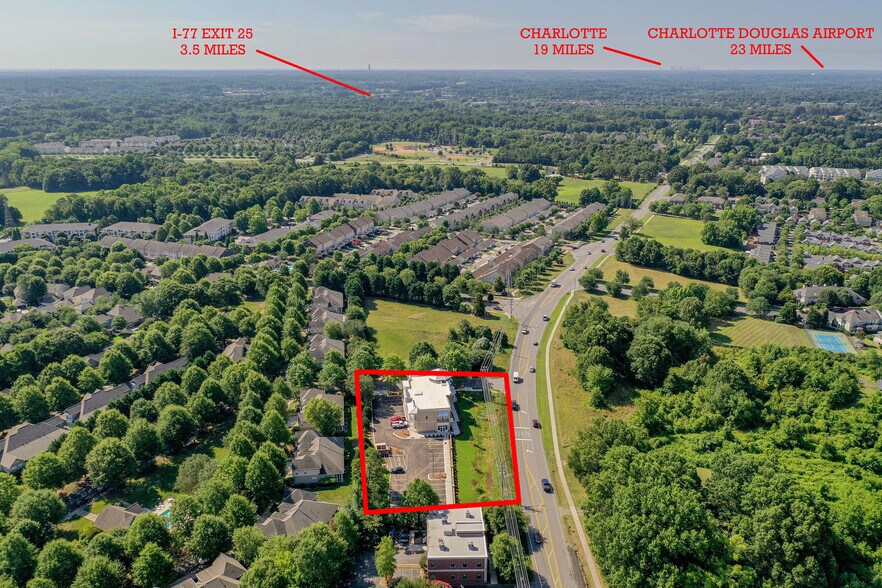 More Photos Of 18644 W Catawba Ave, Cornelius Storefront Retail Office For Lease