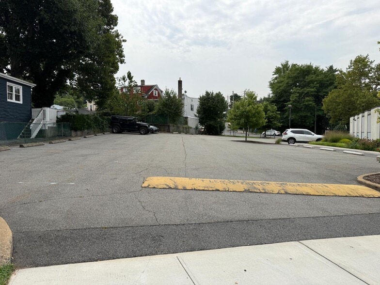 More Photos Of 131 Central Ave, Tarrytown Medical For Sale