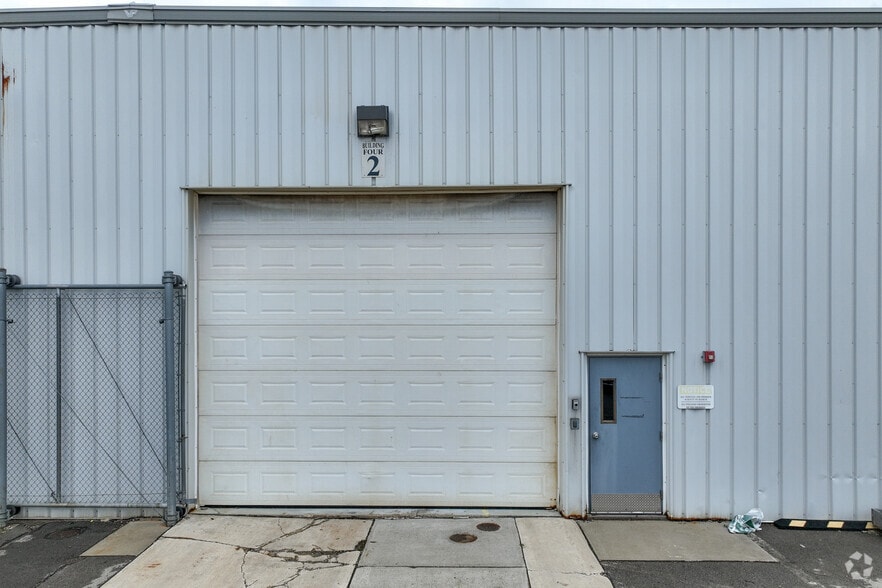 More Photos Of 912 Pittsburgh Rd, Butler Unknown For Lease