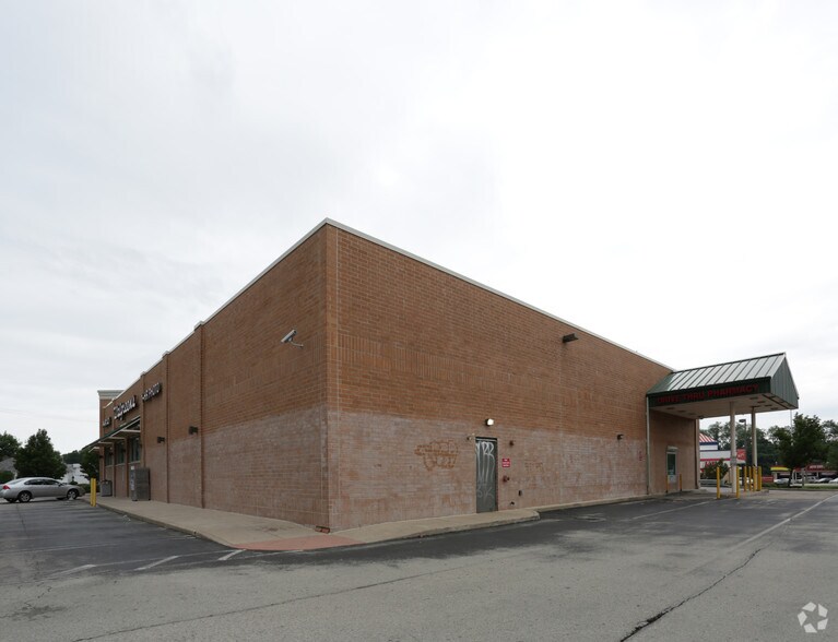 More Photos Of 2727 W Cheltenham Ave, Wyncote Drugstore For Lease