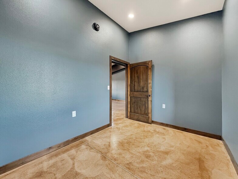 More Photos Of 3050 Highway 52 South, Minot Light Distribution For Lease