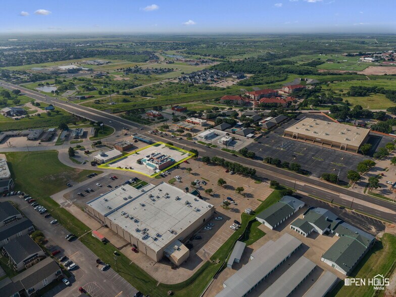 More Photos Of 2210 Southwest Pky, Wichita Falls Restaurant For Sale