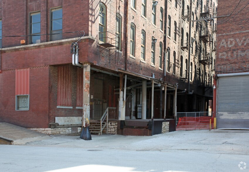 More Photos Of 1101 Mulberry St, Kansas City Warehouse For Lease