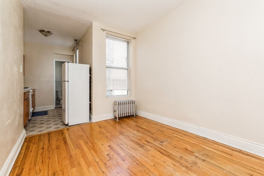 More Photos Of 4132 53rd St, Woodside Apartments For Sale