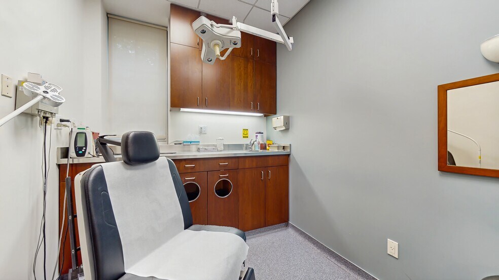 More Photos Of 907 Fifth Ave, New York Multifamily For Sale