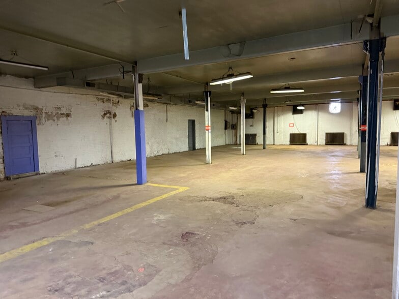 More Photos Of 221-223 E 9th Ave, Homestead Warehouse For Lease