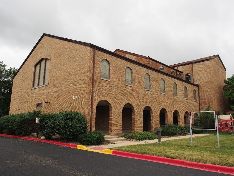 More Photos Of 329-331 S York Rd, Bensenville Daycare Center For Lease