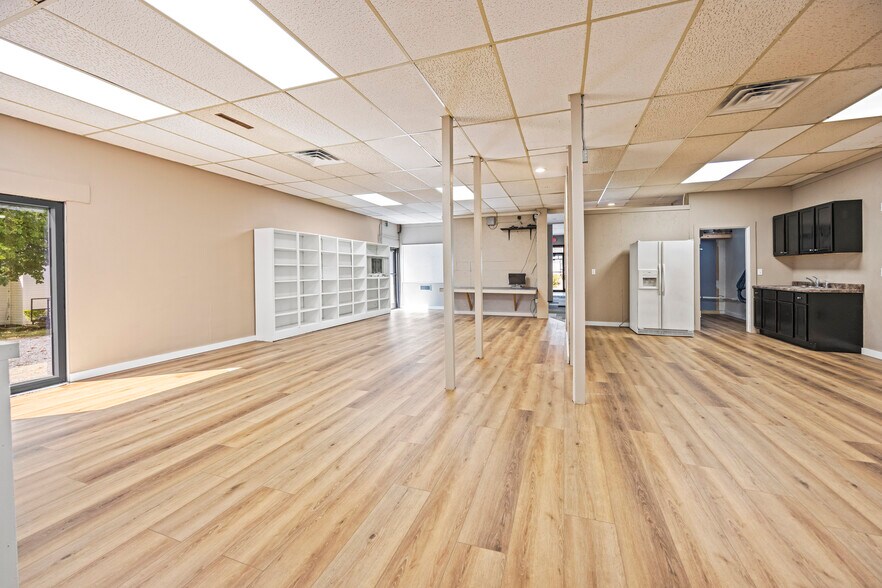 More Photos Of 518 Jefferson St, Fulton Flex For Lease