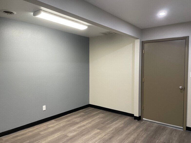 More Photos Of 7307 W 6 W N Rd, Casper Warehouse For Lease