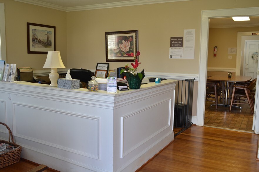 More Photos Of 1090 Boiling Springs Rd, Spartanburg Office For Sale