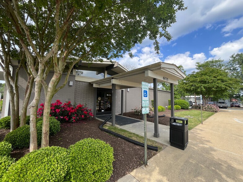 More Photos Of 6035 George Washington Mem Hwy, Yorktown Bank For Sale