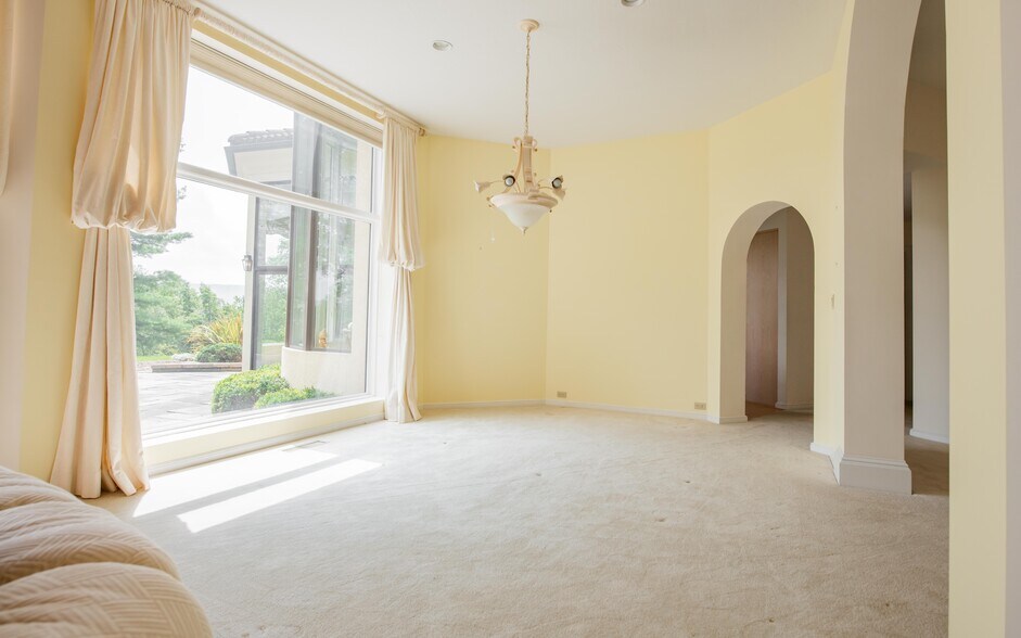 More Photos Of 931 Upland Rd, Williamsport Specialty For Sale