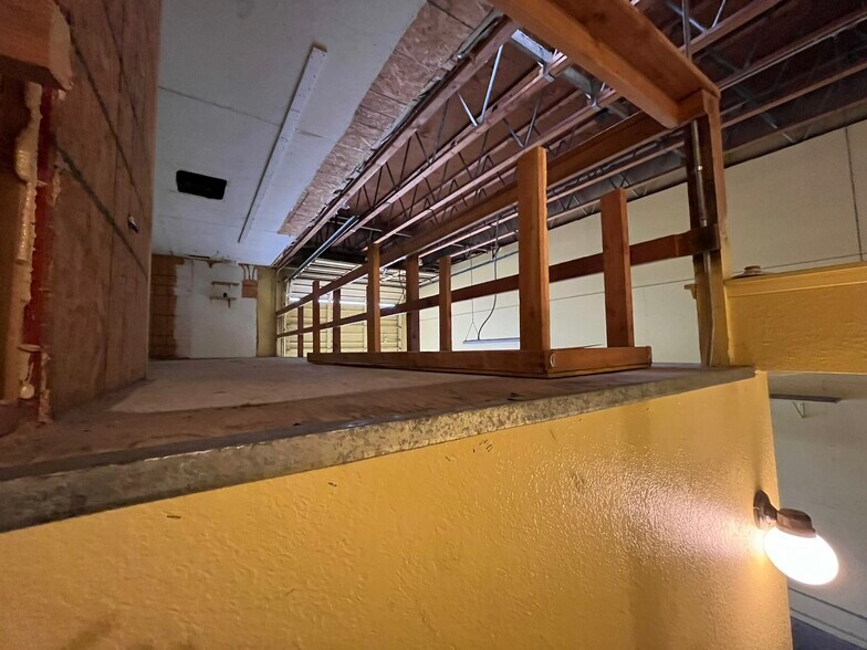 More Photos Of 1182-1200 Market St, Yuba City Warehouse For Lease