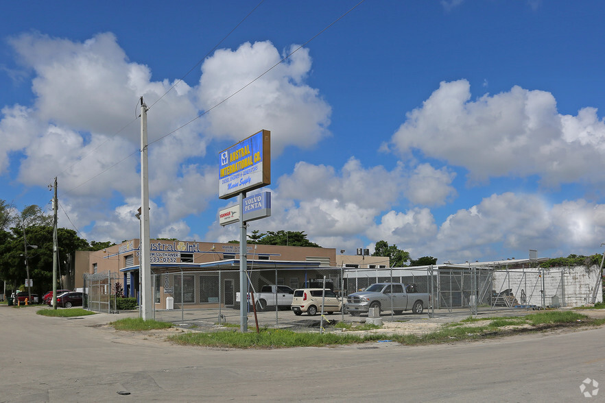 Primary Photo Of 3200 NW South River Dr, Miami Manufacturing For Lease