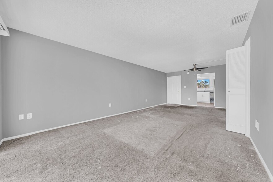 More Photos Of 3810 5th St, Bradenton Apartments For Sale