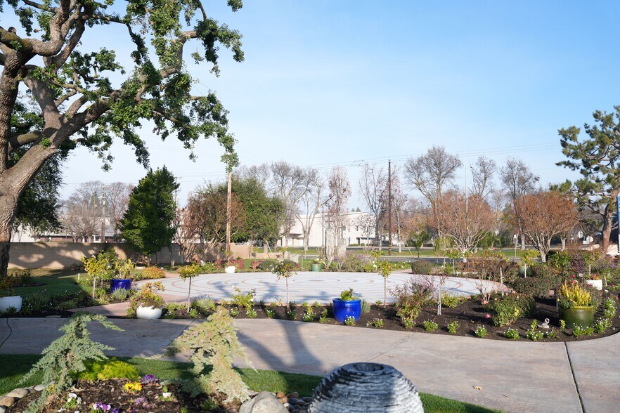 More Photos Of 1135 E Alluvial Ave, Fresno Religious Facility For Lease