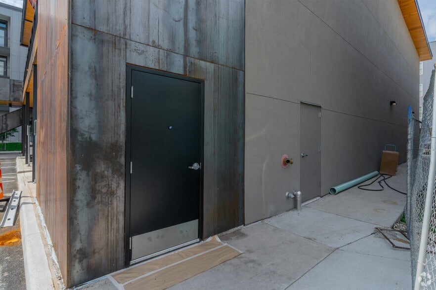 More Photos Of 227 E Cevallos, San Antonio Restaurant For Lease