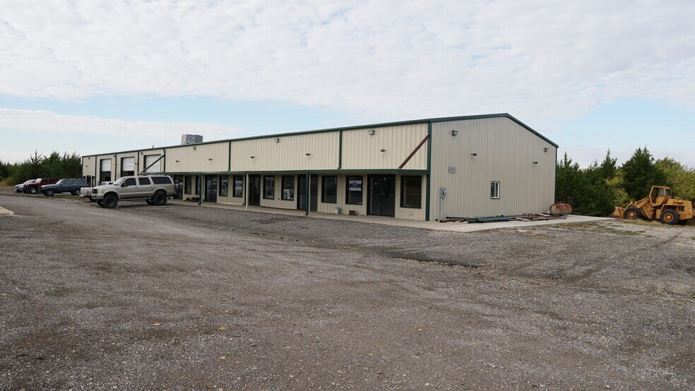 Primary Photo Of 902 Elliott Rd, Sherman Industrial For Lease