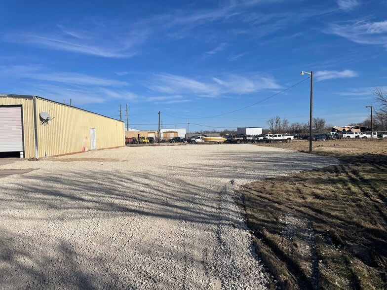 More Photos Of 2925 E US Highway 80, Abilene Warehouse For Lease