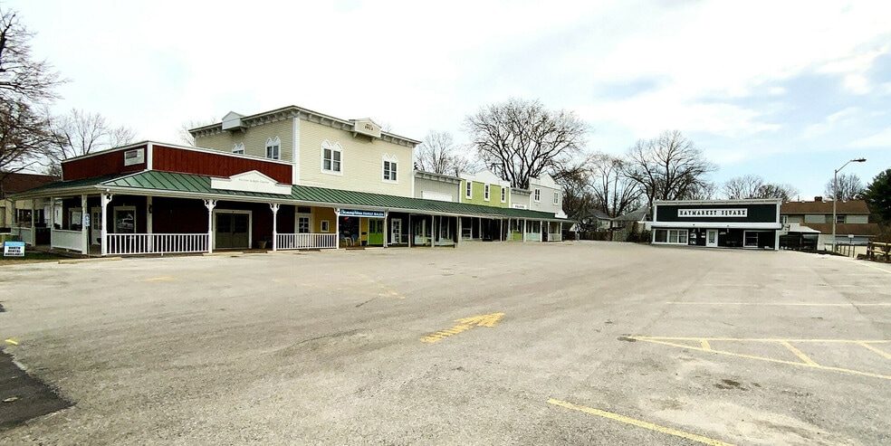 Primary Photo Of 5758 Main St, Sylvania Storefront For Sale