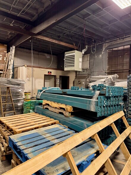 More Photos Of 290 Auburn ave, Buffalo Distribution For Sale