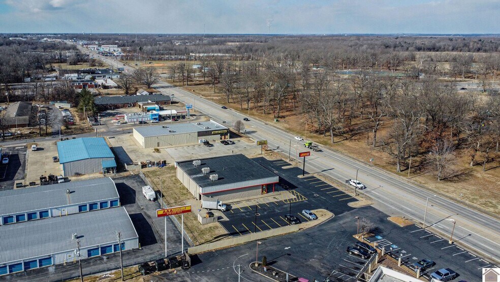 More Photos Of 2828 Park Ave, Paducah Freestanding For Lease