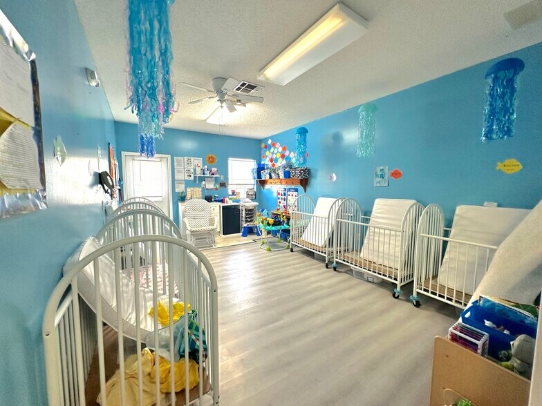 More Photos Of 794 King George Blvd, Savannah Schools For Sale