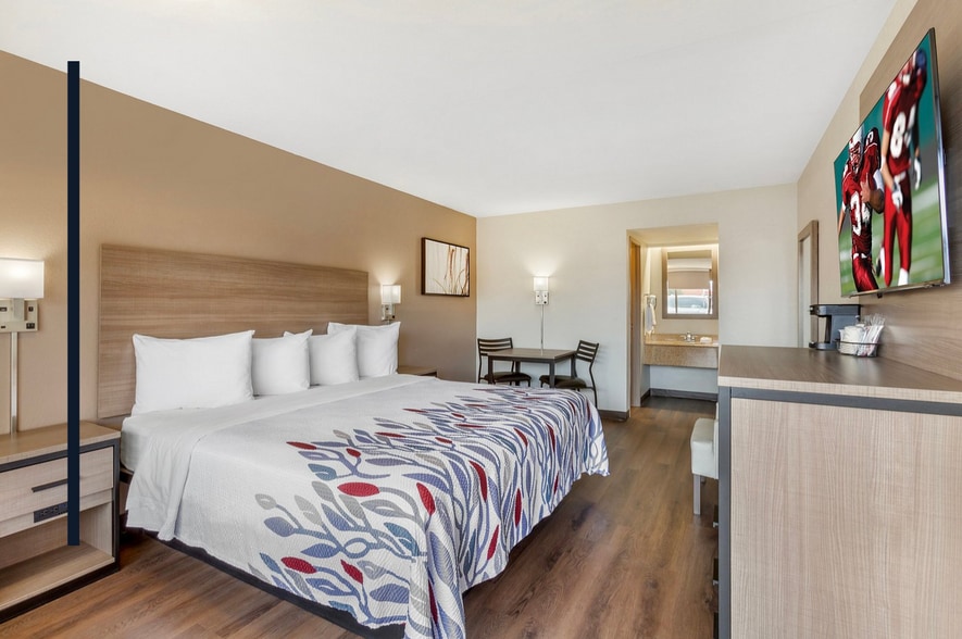 More Photos Of 3704 E Irvington Rd, Tucson Hotel For Sale