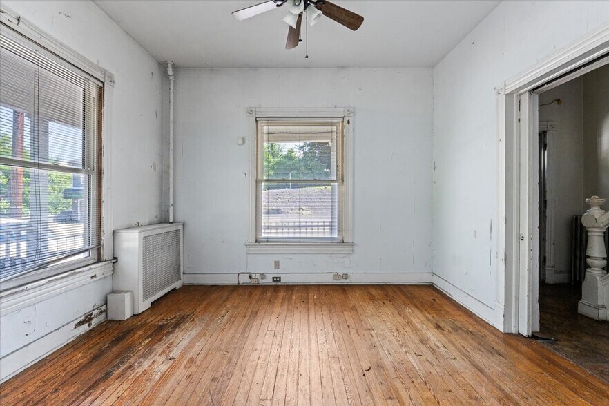 More Photos Of , Scranton Unknown For Sale