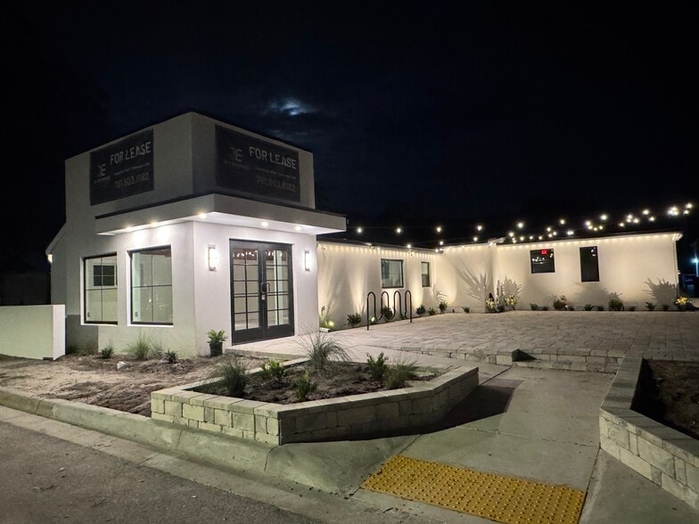 Primary Photo Of 514 1st Ave SW, Largo General Retail For Lease