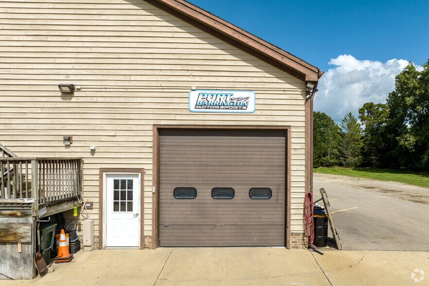 More Photos Of 99 Kazimour Dr, Port Barrington Marina For Lease