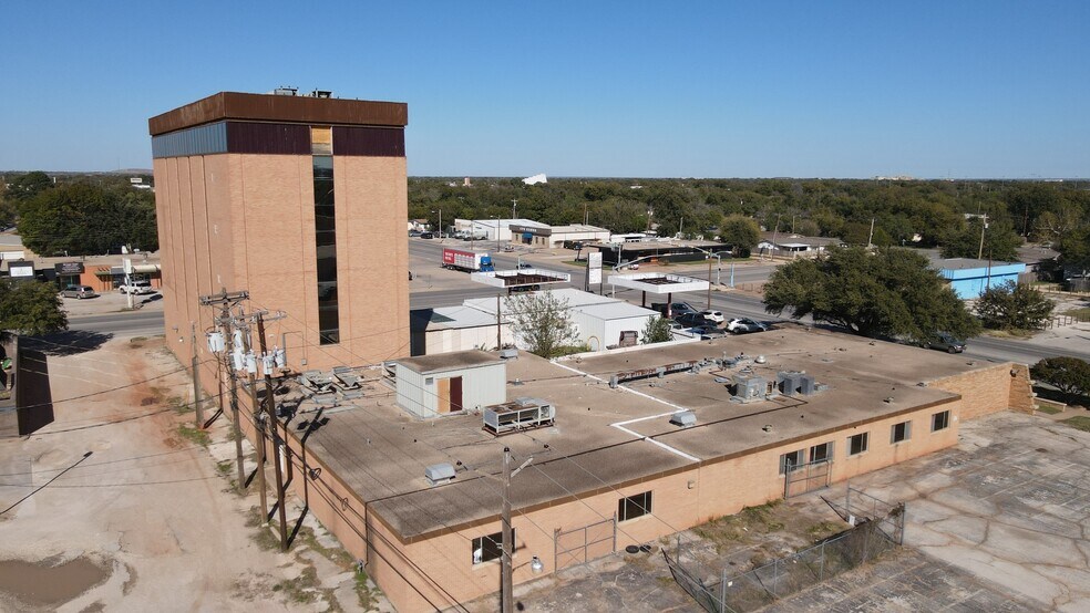 More Photos Of 502 N Willis, Abilene Medical For Sale