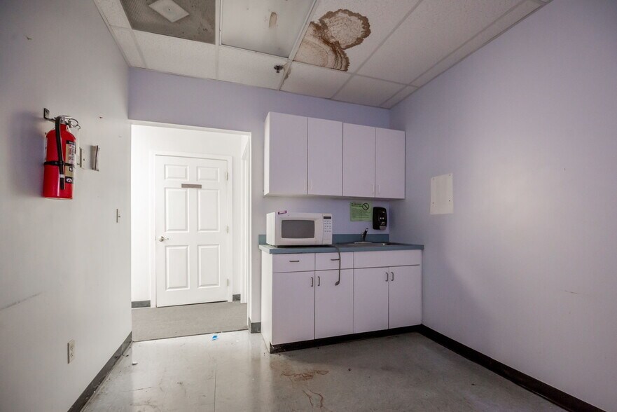 More Photos Of 908 Churchmans Road Ext, New Castle Office For Lease