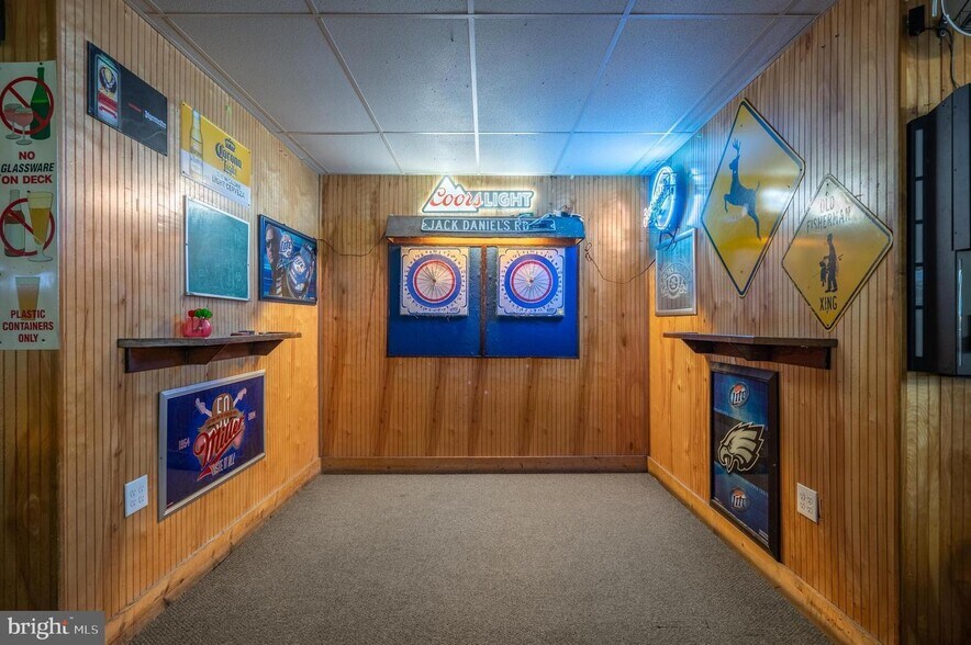 More Photos Of 820 N Black Horse Pike, Williamstown Bar For Sale