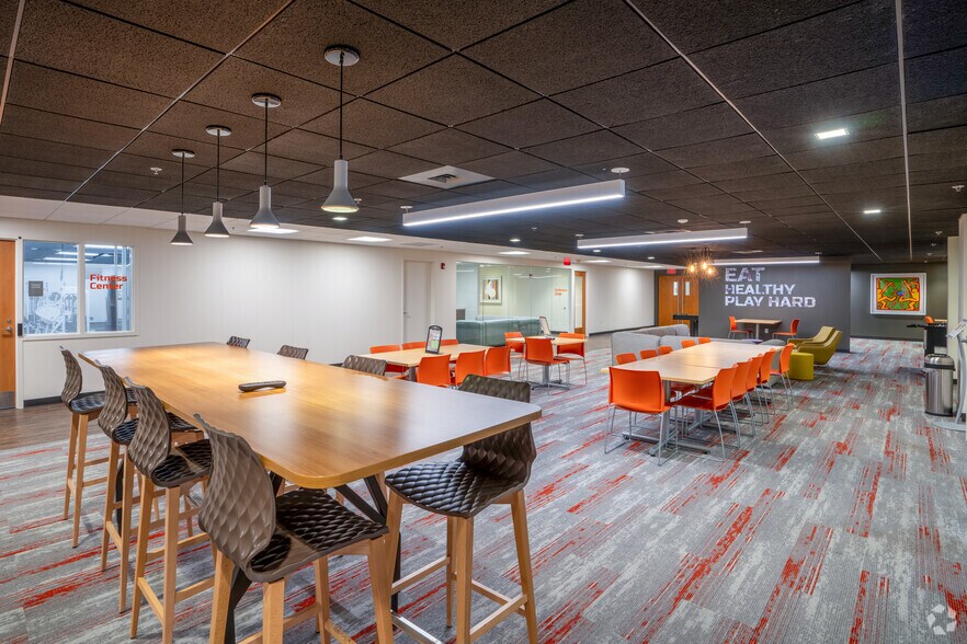 More Photos Of 293 Boston Post Rd W, Marlborough Office For Lease