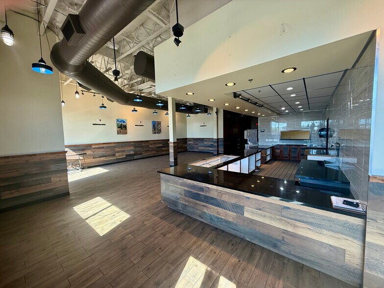 More Photos Of 1729-1739 N Broadway, Santa Maria General Retail For Lease