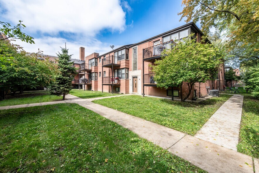 More Photos Of 7314-7322 N Winchester Ave, Chicago Apartments For Sale