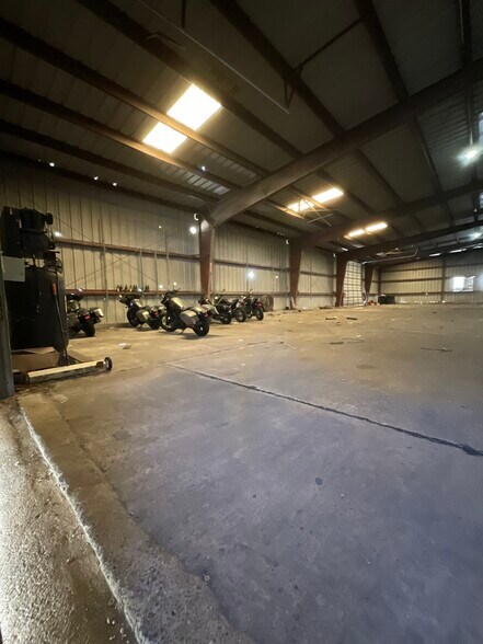 More Photos Of 3201 Texas Ave, La Marque Warehouse For Sale
