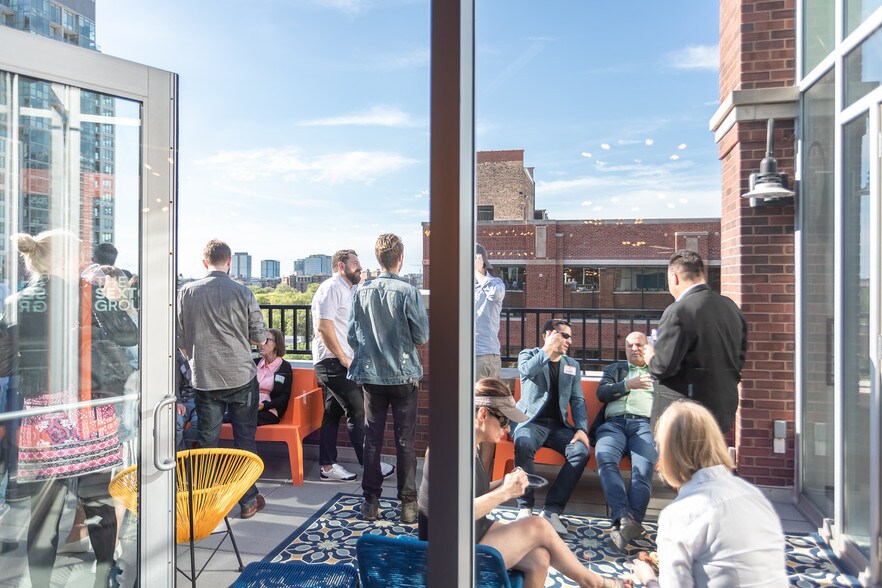 Primary Photo Of 405 W Superior St, Chicago Coworking Space